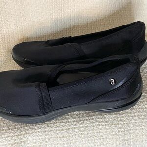 Bzees Black Women's Slip-On Sneakers 8w